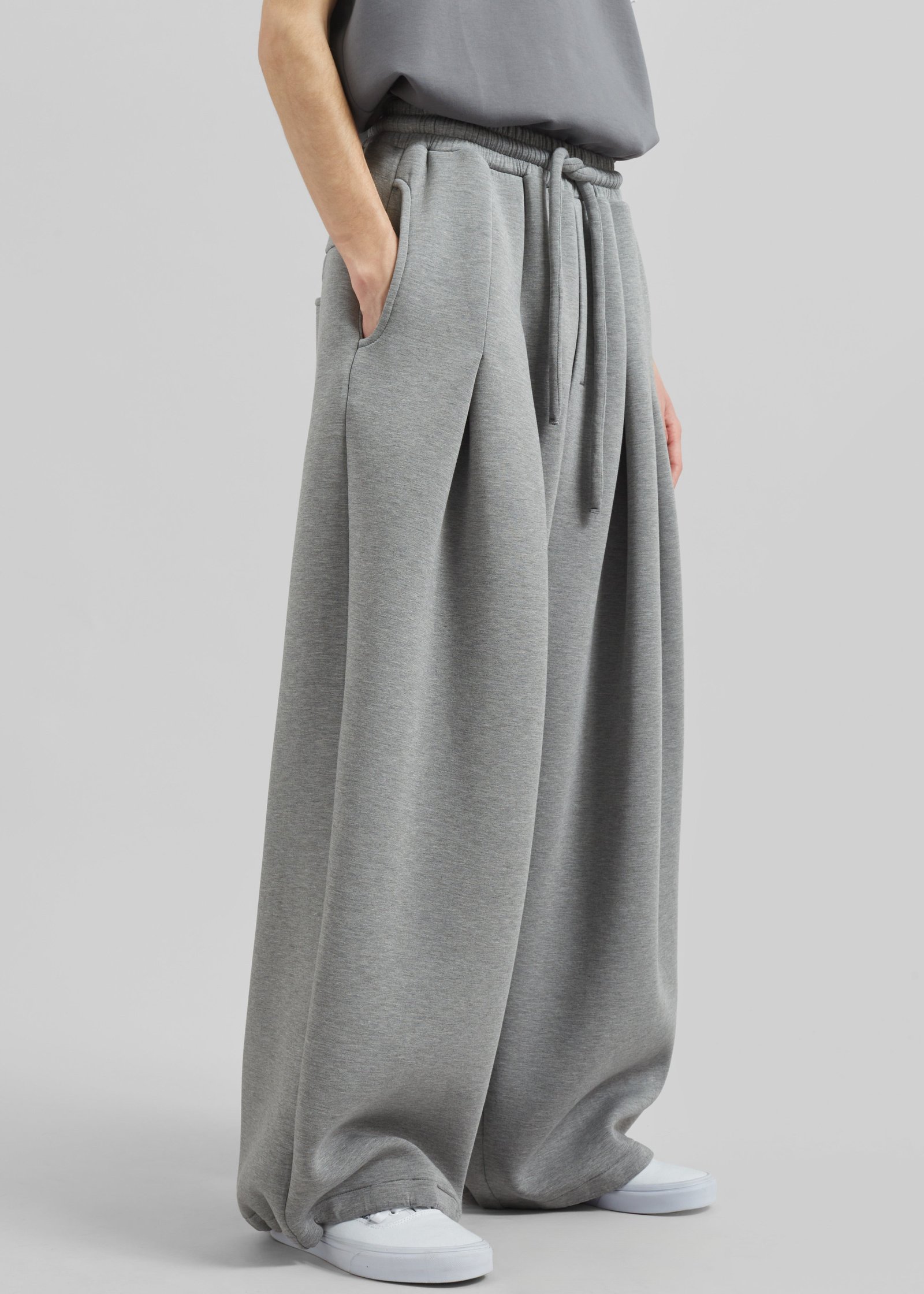 TATE-SWEATPANTS-GREY-SIOBAHN-1015