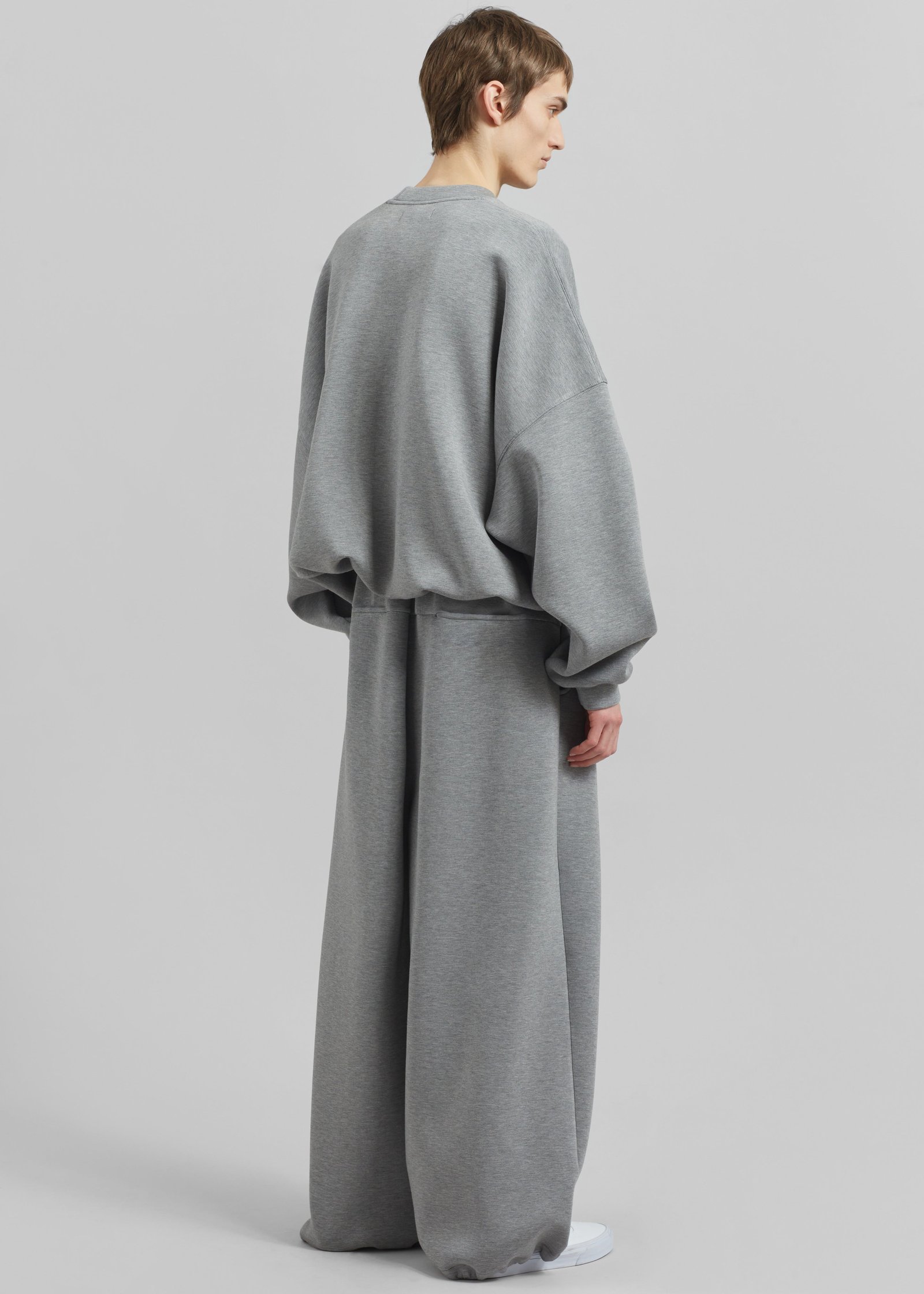 TATE-SWEATPANTS-GREY-SIOBAHN-1052_c9d321f7-458a-483b-8876-04162ad6424c-1